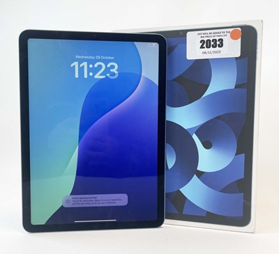 Lot iPad Air 5th Gen A2588 64GB Blue with box and...