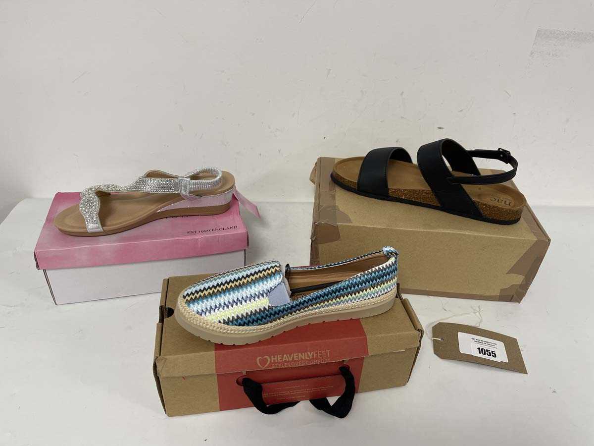 Lot 3x Boxed pairs of sandals to include Heavenly...