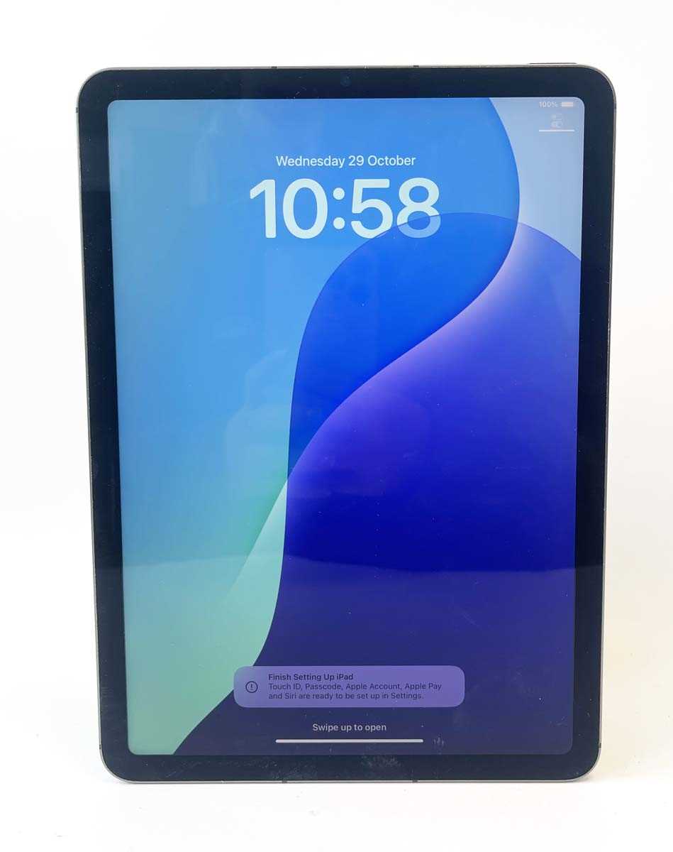 Lot iPad Air 5th Gen 64GB Space Grey (SIM slot)