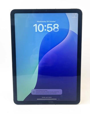 Lot iPad Air 5th Gen 64GB Space Grey (SIM slot)