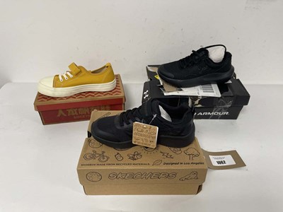 Lot 3x Boxed pairs of children's shoes to include...