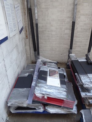 Lot 751 - Retail shop shelving display rack to comprise...