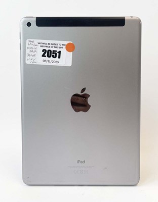 Lot iPad 6th Gen A1954 32GB Space Grey (SIM slot)