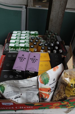 Lot 768 - 2 trays of various branded tea, Blend Smiths...