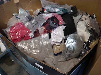 Lot 1063 - Pallet containing mixed ladies and men's clothing