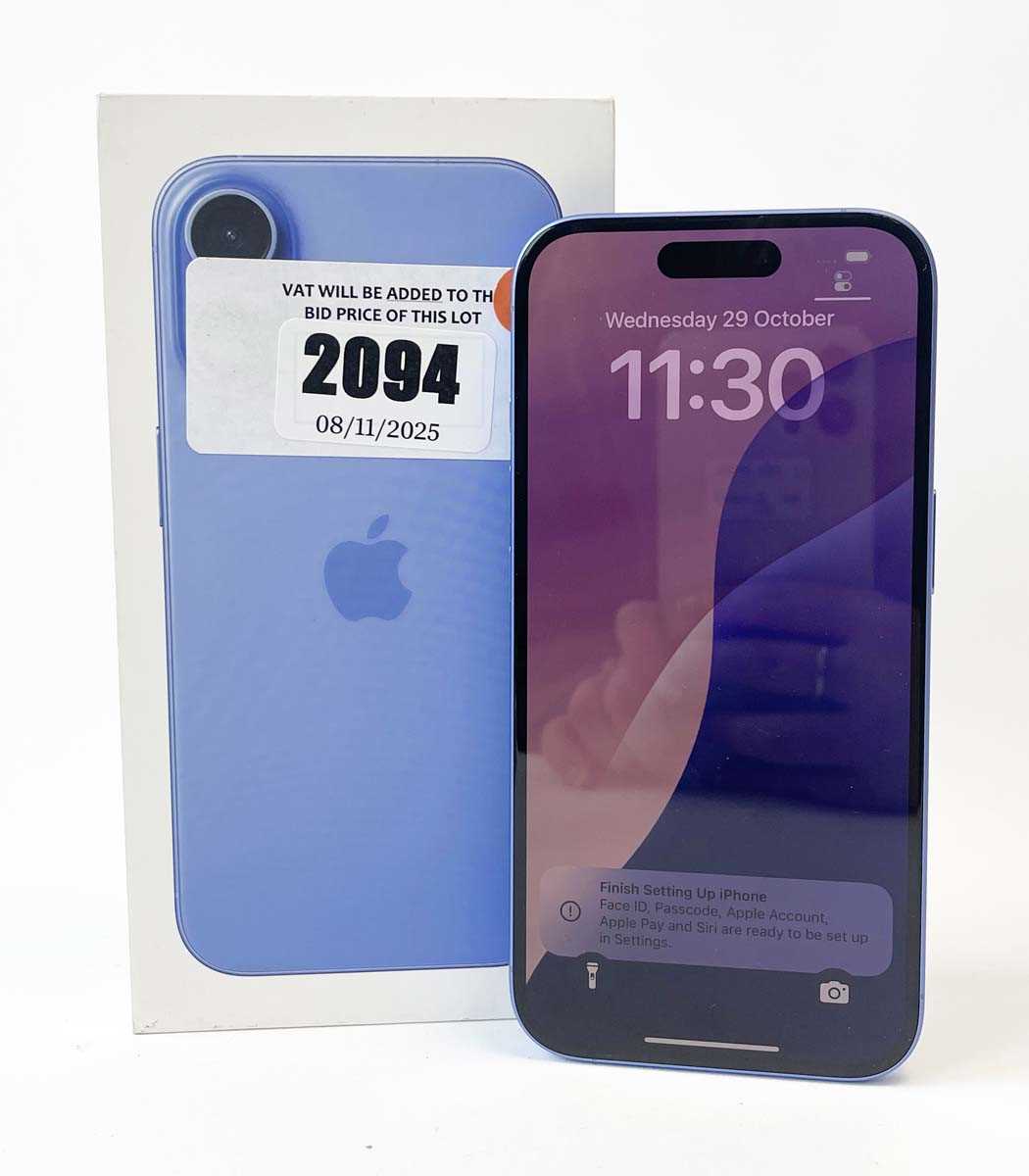 Lot iPhone 16 512GB Ultramarine with box and cable