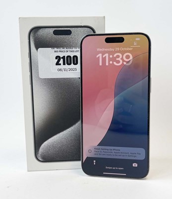 Lot iPhone 15 Pro Max 256GB White Titanium with box