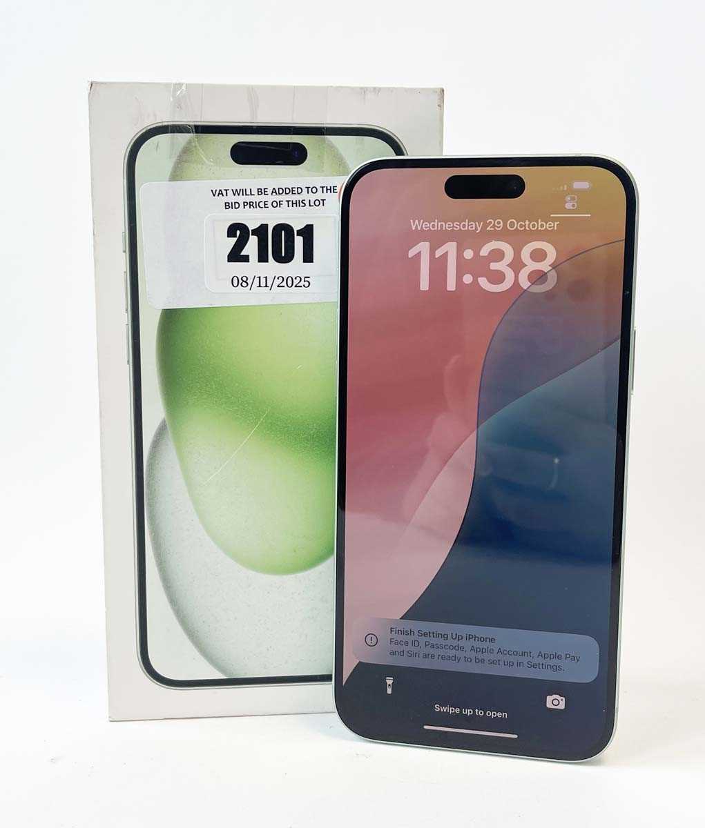 Lot iPhone 15 Plus 128GB Green with box and cable