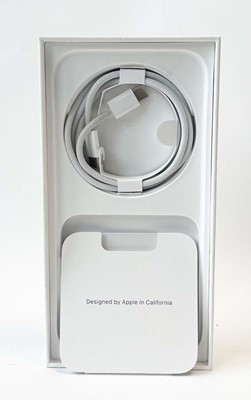 Lot iPhone 15 Plus 128GB Green with box and cable