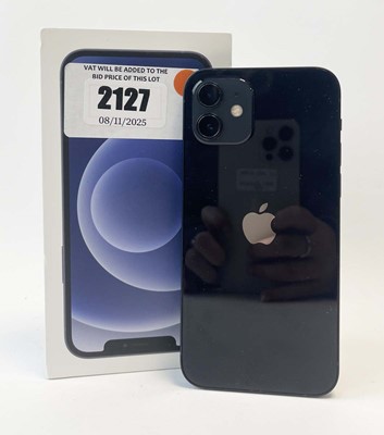 Lot iPhone 12 64GB Black with box and cable