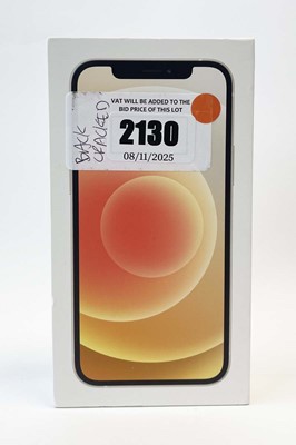 Lot iPhone 12 128GB White with box (back glass...