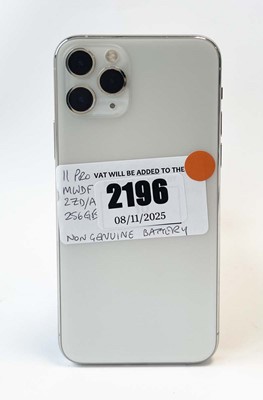 Lot iPhone 11 Pro 256GB Silver (non original battery)