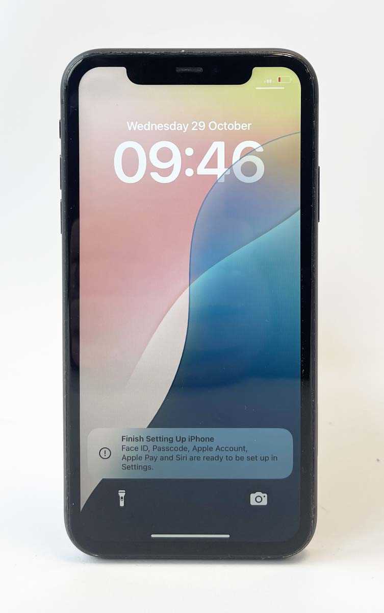 Lot iPhone 11 64GB Black (non original screen)