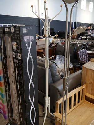 Lot 1153 - White metal free stand hat and coal stand