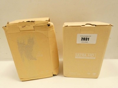 Lot 2031 - 2x boxed projectors