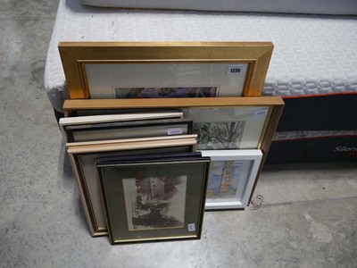 Lot 1236 - 8 various pictures incl. Japanese dog print,...