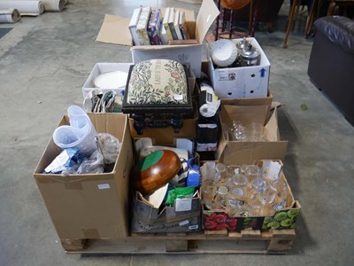 Lot 1284 - Pallet of boxes containing homewares incl....