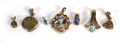 Lot 717 - Six 9ct yellow gold, yellow metal and white...