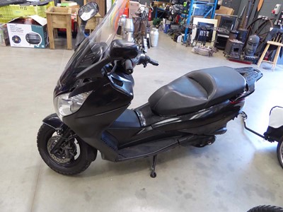 Lot 4011 - (LD14 LTK) 2014 Honda S-Wing FES 125 A-C moped...