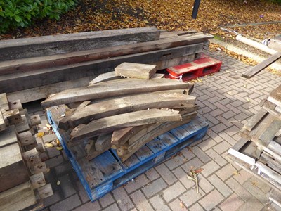 Lot 4222 - Prime Oak timber-framed building spread across...