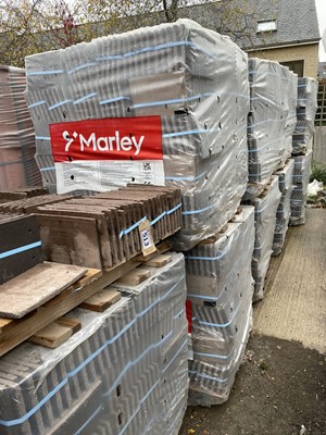 Lot 513 - 9 packs of Marley plain sand face tiles (1260...