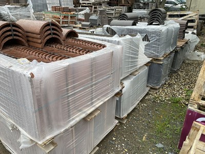 Lot 531 - Approx 8 packs of short qty ridge tiles...