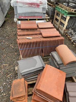 Lot 526 - Approximately seventeen mainly part packs &...