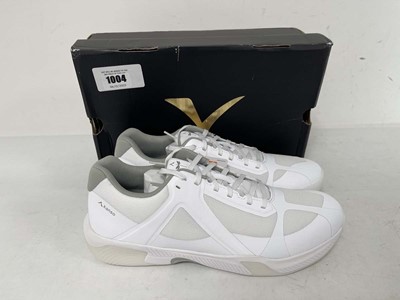 Lot 1004 - Kanso dragonfly trainers in white size UK10.5 -...