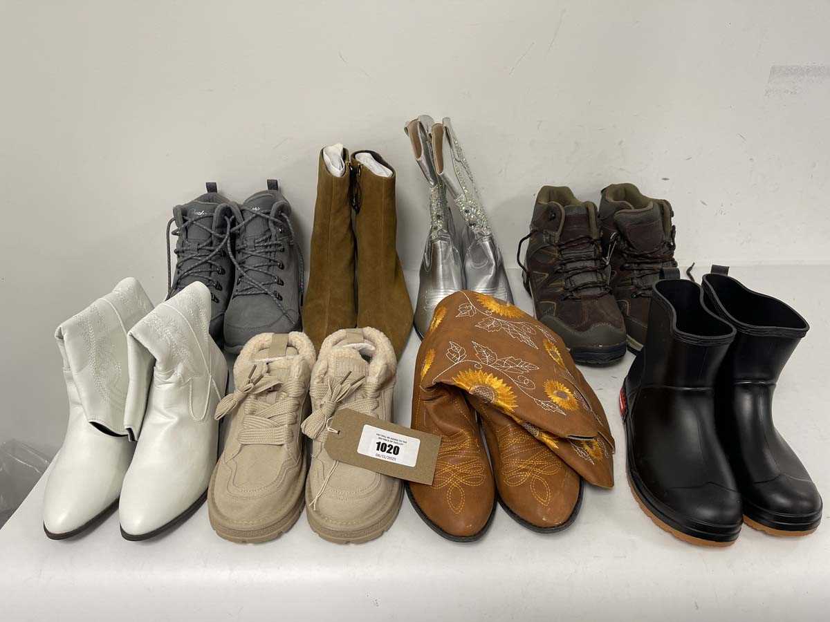 Lot 1020 - 8x Pairs of boots in various styles to include...