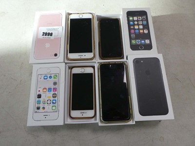 Lot 2096 - 4 iPhones for spares and repairs