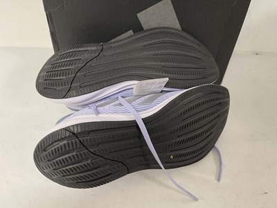 Lot 1030 - Adidas response trainers in lilac size UK6 -...