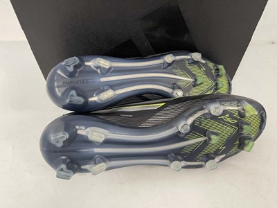 Lot 1031 - AdidasF50 elite LL football boots in black...