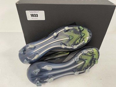 Lot 1033 - Adidas F50 elite LL football boots in black...