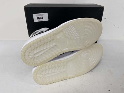Lot 1034 - Air Jordan 1 Mid se trainers in white size UK8....