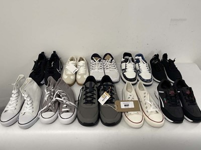 Lot 1037 - 10x Pairs of trainers in various styles to...