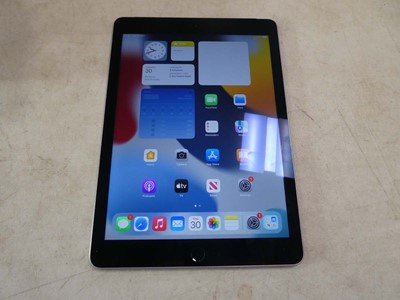 Lot 2124 - Apple iPad Air 2 , model no. A1567