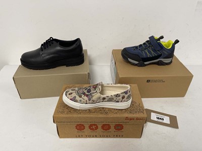 Lot 1043 - 3x Boxed pairs of children's shoes to include...
