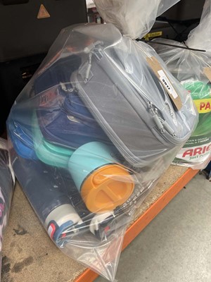 Lot 3017 - Bag containing Titan cool lunch boxes plus...
