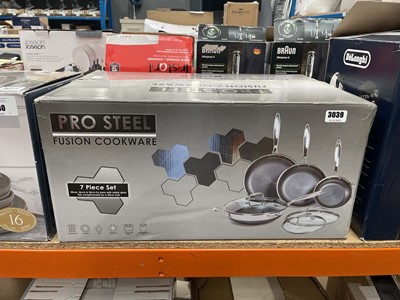 Lot 3039 - Pro Steel Fusion cookware set