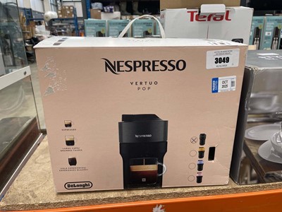 Lot 3049 - Nespresso Virtue Pop DeLonghi coffee machine