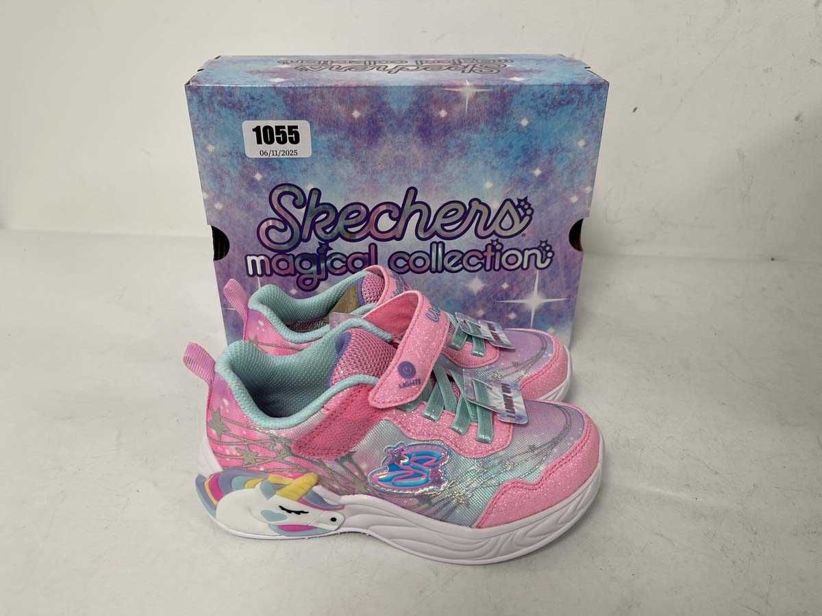 Lot 1055 - Sketchers children's magical collection light...