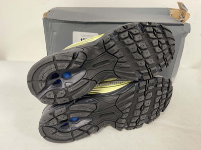 Lot 1056 - New Balance 740 V2 trainers in white size...