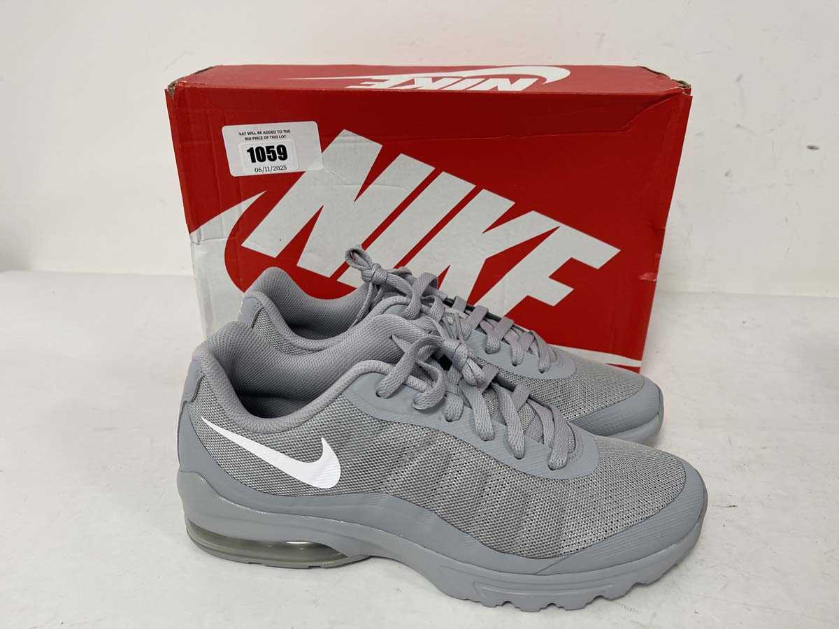 Lot 1059 - Nike air max invigor trainers in grey size UK9...
