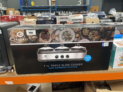 Lot 3066 - Gourmia 7.1L triple slow cooker and warming...