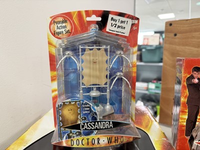 Lot 2156 - Selection of boxed Doctor Who collectibles to...