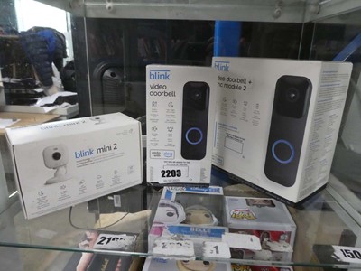 Lot 2203 - Blink video doorbell plus Sync module 2 and a...