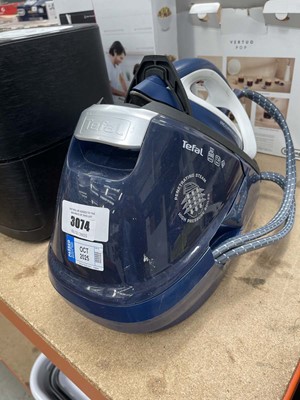 Lot 3074 - Tefal Pro Express care steamer iron