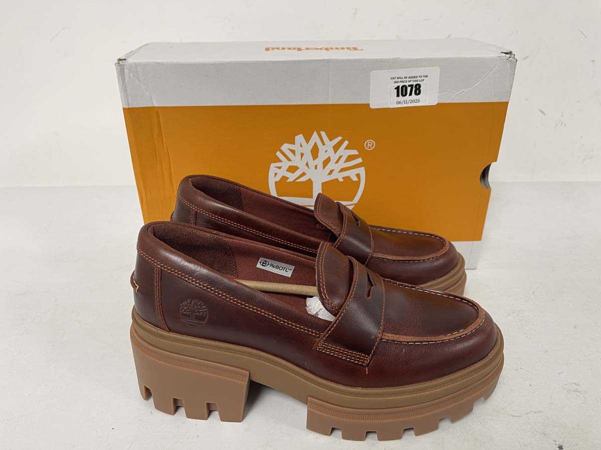 Lot 1078 - Timberland everleigh loafer shoes in dark...