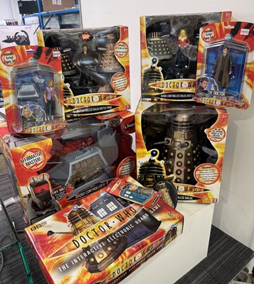 Lot 2158 - Selection of boxed Doctor Who collectibles to...