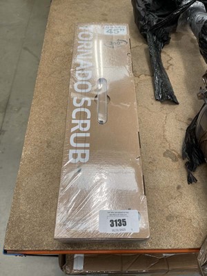 Lot 3135 - Cordless power scrubber